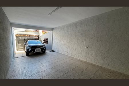 Casa para alugar com 250m², 3 quartos e 4 vagas Casa para alugar com 250m², 3 quartos e 4 vagasGaragem