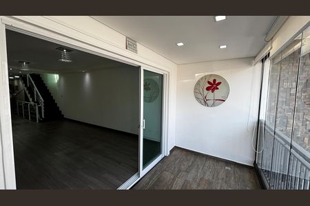 Casa para alugar com 250m², 3 quartos e 4 vagas Casa para alugar com 250m², 3 quartos e 4 vagasSala Varanda