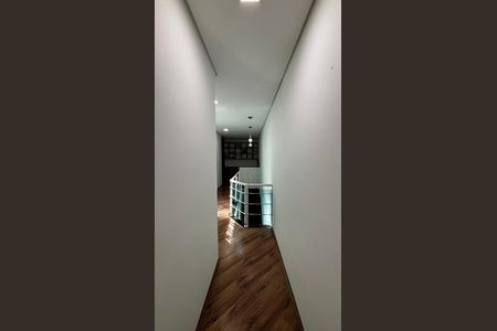 Casa para alugar com 250m², 3 quartos e 4 vagas Casa para alugar com 250m², 3 quartos e 4 vagasCorredor