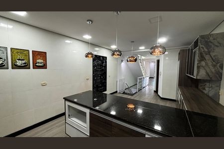 Casa para alugar com 250m², 3 quartos e 4 vagas Casa para alugar com 250m², 3 quartos e 4 vagasCozinha