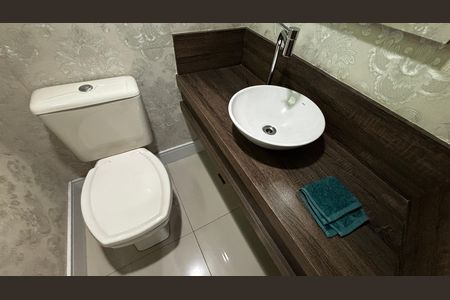 Casa para alugar com 250m², 3 quartos e 4 vagas Casa para alugar com 250m², 3 quartos e 4 vagasLavabo