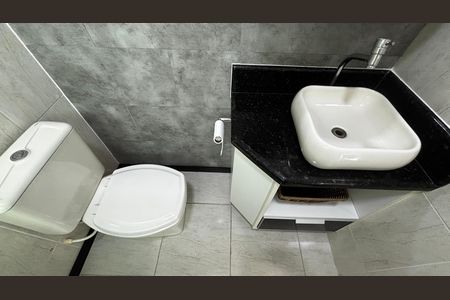 Casa para alugar com 250m², 3 quartos e 4 vagas Casa para alugar com 250m², 3 quartos e 4 vagasBanheiro