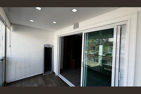 Casa para alugar com 250m², 3 quartos e 4 vagas Casa para alugar com 250m², 3 quartos e 4 vagasSala Varanda