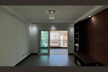 Casa para alugar com 250m², 3 quartos e 4 vagas Casa para alugar com 250m², 3 quartos e 4 vagasSala
