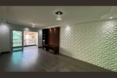 Casa para alugar com 250m², 3 quartos e 4 vagas Casa para alugar com 250m², 3 quartos e 4 vagasSala
