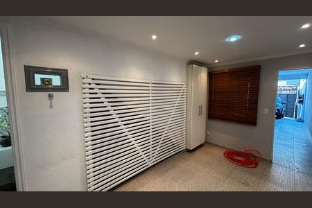 Casa para alugar com 250m², 3 quartos e 4 vagas Casa para alugar com 250m², 3 quartos e 4 vagasQuarto da Garagem