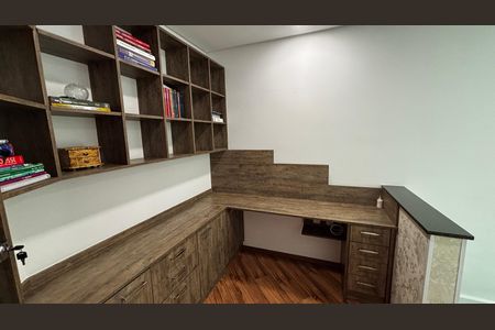 Casa para alugar com 250m², 3 quartos e 4 vagas Casa para alugar com 250m², 3 quartos e 4 vagasEscritório