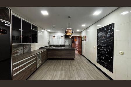 Casa para alugar com 250m², 3 quartos e 4 vagas Casa para alugar com 250m², 3 quartos e 4 vagasCozinha