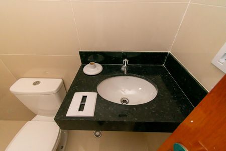 Casa à venda com 120m², 3 quartos e 2 vagas Casa à venda com 120m², 3 quartos e 2 vagasBanheiro da Suíte