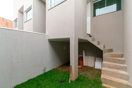Quintal / Jardim de casa à venda com 3 quartos, 120m² em Jardim Brasília (zona Leste), São Paulo