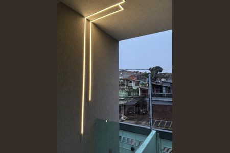 Casa à venda com 120m², 3 quartos e 2 vagas Casa à venda com 120m², 3 quartos e 2 vagasVaranda