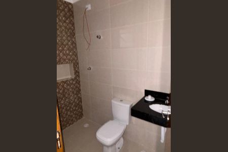 Casa à venda com 120m², 3 quartos e 2 vagas Casa à venda com 120m², 3 quartos e 2 vagasBanheiro 1