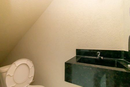 Casa à venda com 120m², 3 quartos e 2 vagas Casa à venda com 120m², 3 quartos e 2 vagasLavabo