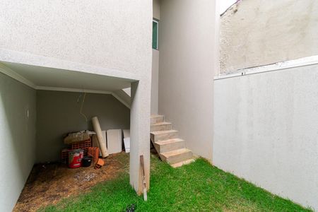 Casa à venda com 120m², 3 quartos e 2 vagas Casa à venda com 120m², 3 quartos e 2 vagasQuintal / Jardim