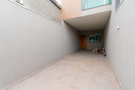 Garagem de casa à venda com 3 quartos, 120m² em Jardim Brasília (zona Leste), São Paulo
