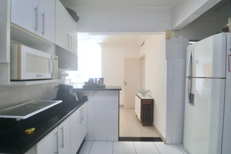 Apartamento para alugar com 110m², 4 quartos e 2 vagasCozinha