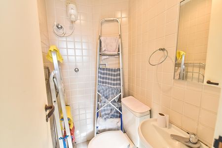 Apartamento para alugar com 103m², 3 quartos e 2 vagas Apartamento para alugar com 103m², 3 quartos e 2 vagasBanheiro de serviço