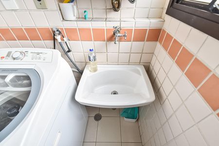 Apartamento para alugar com 103m², 3 quartos e 2 vagas Apartamento para alugar com 103m², 3 quartos e 2 vagasÁrea de serviço
