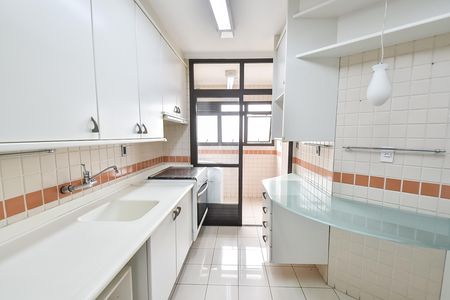 Apartamento para alugar com 103m², 3 quartos e 2 vagas Apartamento para alugar com 103m², 3 quartos e 2 vagasCozinha
