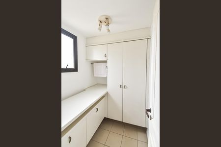 Apartamento para alugar com 103m², 3 quartos e 2 vagas Apartamento para alugar com 103m², 3 quartos e 2 vagasQuarto de serviço