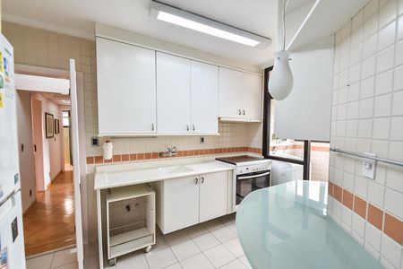 Apartamento para alugar com 103m², 3 quartos e 2 vagas Apartamento para alugar com 103m², 3 quartos e 2 vagasCozinha