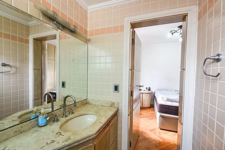 Apartamento para alugar com 103m², 3 quartos e 2 vagas Apartamento para alugar com 103m², 3 quartos e 2 vagasBanheiro da suíte