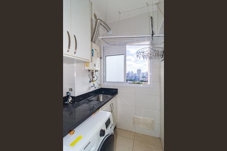 Apartamento à venda com 68m², 3 quartos e 1 vagaÁrea de Serviço