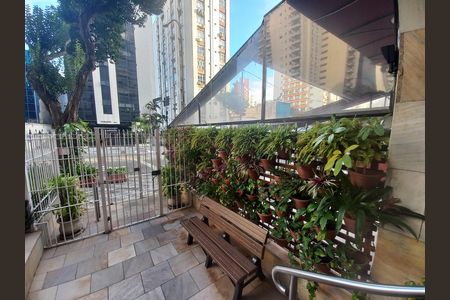 Apartamento à venda com 69m², 1 quarto e sem vaga Apartamento à venda com 69m², 1 quarto e sem vagaEntrada