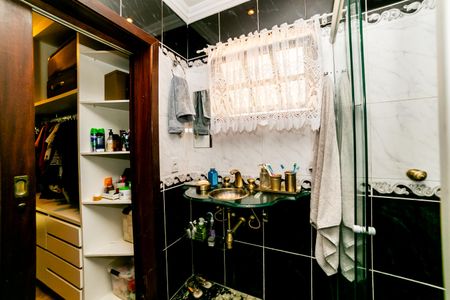 Apartamento à venda com 150m², 3 quartos e 1 vaga Apartamento à venda com 150m², 3 quartos e 1 vagaBanheiro da Suíte 2