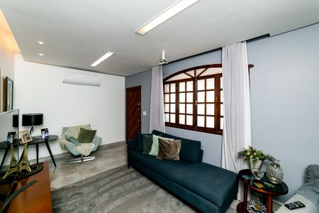 Apartamento à venda com 150m², 3 quartos e 1 vaga Apartamento à venda com 150m², 3 quartos e 1 vagaSala
