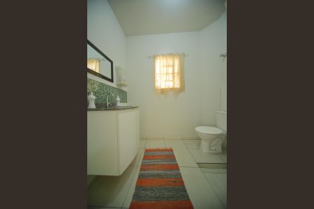 Casa à venda com 316m², 3 quartos e sem vagaBanheiro 