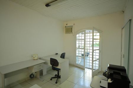 Casa à venda com 316m², 3 quartos e sem vagaSala 