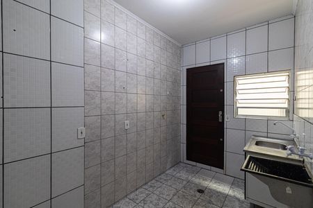 Casa à venda com 218m², 1 quarto e 2 vagas Casa à venda com 218m², 1 quarto e 2 vagasCozinha e Área de Serviço