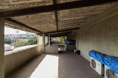 Casa à venda com 218m², 1 quarto e 2 vagas Casa à venda com 218m², 1 quarto e 2 vagasÁrea Comum