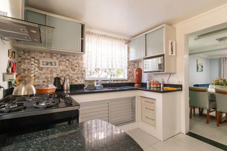 Casa de condomínio à venda com 110m², 2 quartos e 2 vagas Casa de condomínio à venda com 110m², 2 quartos e 2 vagasCozinha