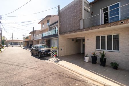 Casa de condomínio à venda com 110m², 2 quartos e 2 vagas Casa de condomínio à venda com 110m², 2 quartos e 2 vagasÁrea externa