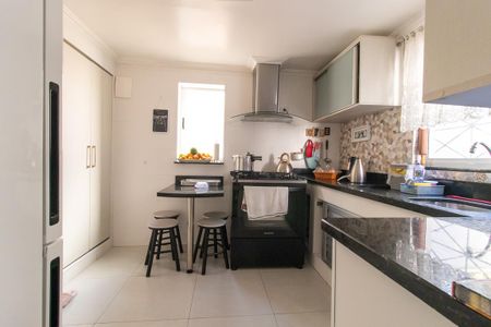 Casa de condomínio à venda com 110m², 2 quartos e 2 vagas Casa de condomínio à venda com 110m², 2 quartos e 2 vagasCozinha