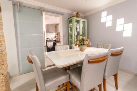 Casa de condomínio à venda com 110m², 2 quartos e 2 vagas Casa de condomínio à venda com 110m², 2 quartos e 2 vagasSala de Jantar
