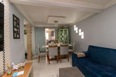 Sala de casa de condomínio à venda com 2 quartos, 110m² em Boqueirão, Curitiba
