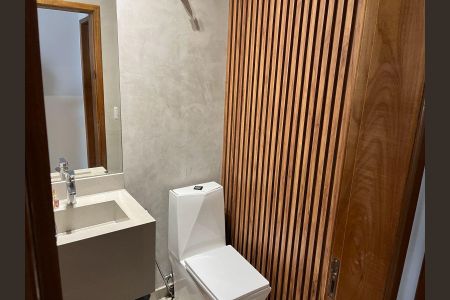 Casa de condomínio para alugar com 300m², 4 quartos e 5 vagas Casa de condomínio para alugar com 300m², 4 quartos e 5 vagasBanheiro