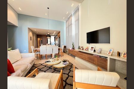Casa de condomínio para alugar com 300m², 4 quartos e 5 vagas Casa de condomínio para alugar com 300m², 4 quartos e 5 vagasSala