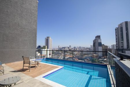 Apartamento à venda com 34m², 1 quarto e sem vaga Apartamento à venda com 34m², 1 quarto e sem vagaÁrea comum - Piscina