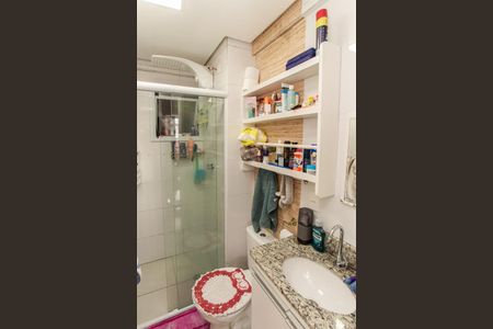 Banheiro de casa de condomínio à venda com 2 quartos, 50m² em Vila Mazzei, São Paulo
