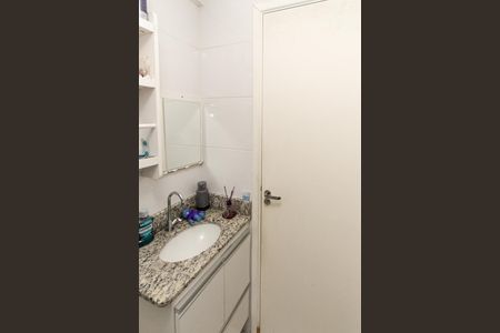 Casa de condomínio à venda com 50m², 2 quartos e sem vaga Casa de condomínio à venda com 50m², 2 quartos e sem vagaBanheiro