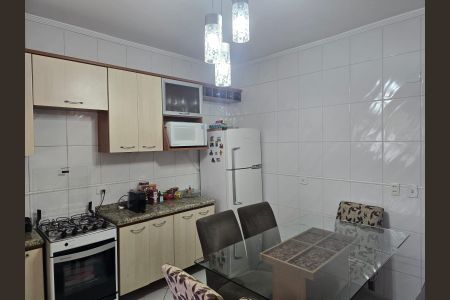 Casa à venda com 100m², 2 quartos e 1 vaga Casa à venda com 100m², 2 quartos e 1 vagaCozinha
