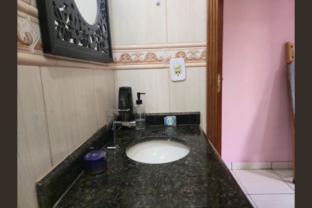 Casa à venda com 100m², 2 quartos e 1 vaga Casa à venda com 100m², 2 quartos e 1 vagaBanheiro da Suíte 2