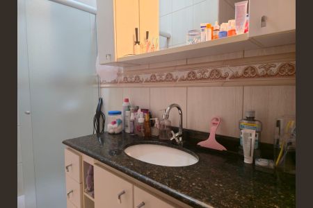 Casa à venda com 100m², 2 quartos e 1 vaga Casa à venda com 100m², 2 quartos e 1 vagaBanheiro da Suíte