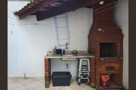 Casa à venda com 100m², 2 quartos e 1 vaga Casa à venda com 100m², 2 quartos e 1 vagaÁrea de Serviço e Churrasqueira