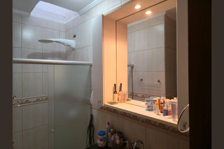 Casa à venda com 100m², 2 quartos e 1 vaga Casa à venda com 100m², 2 quartos e 1 vagaBanheiro da Suíte