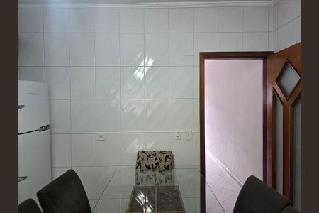 Casa à venda com 100m², 2 quartos e 1 vaga Casa à venda com 100m², 2 quartos e 1 vagaCozinha
